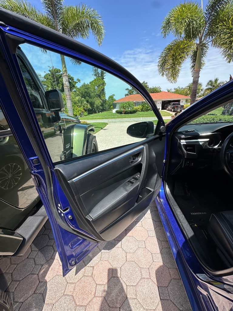 2015 Toyota Corolla S Plus - Photo 10
